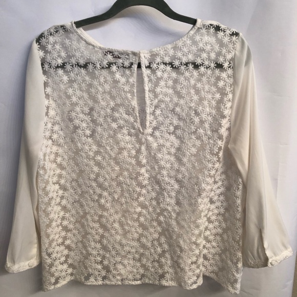 Hinge White Lace Top (m) - Picture 6 of 9